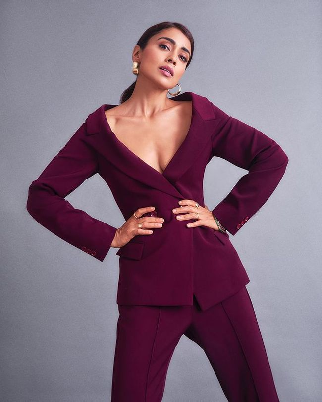 Staggering Photoshoot Of Evergreen Shriya Saran